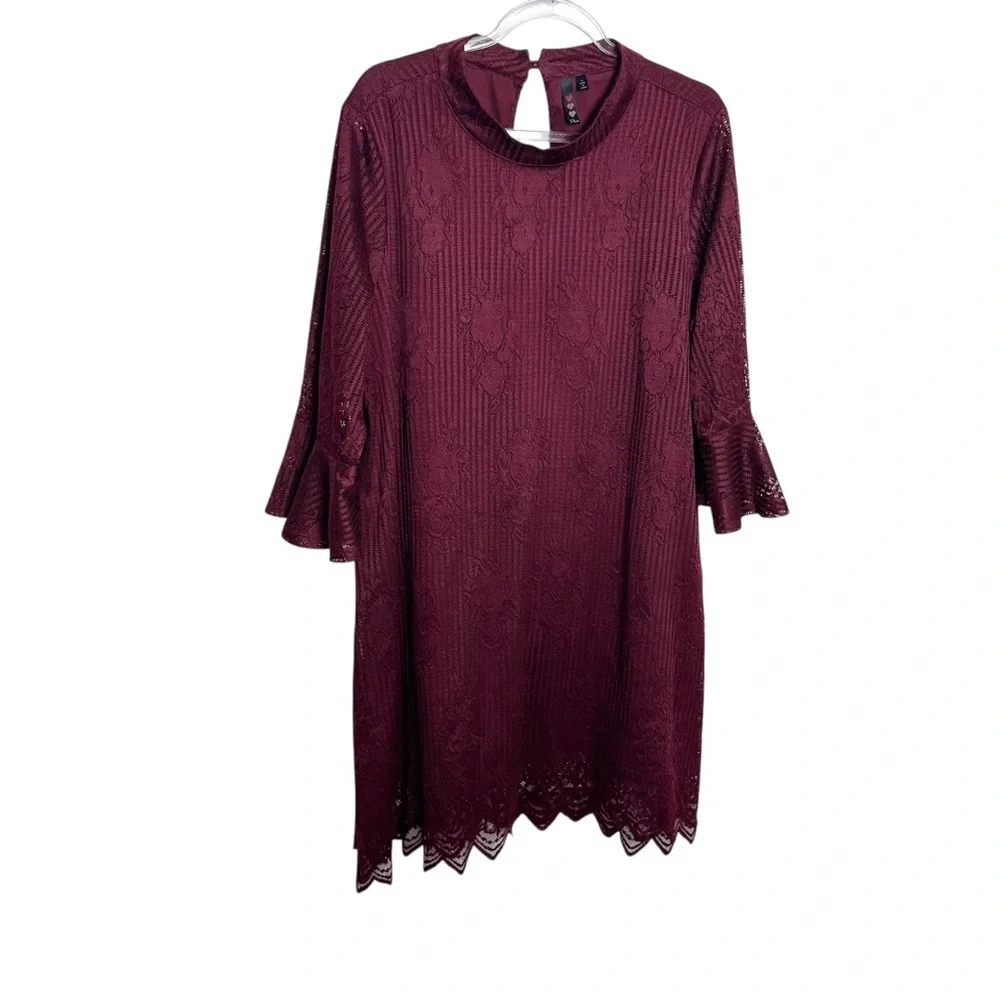 Elegant Burgundy lace dress 1X‎ bell sleeves size holiday wedding guest party
